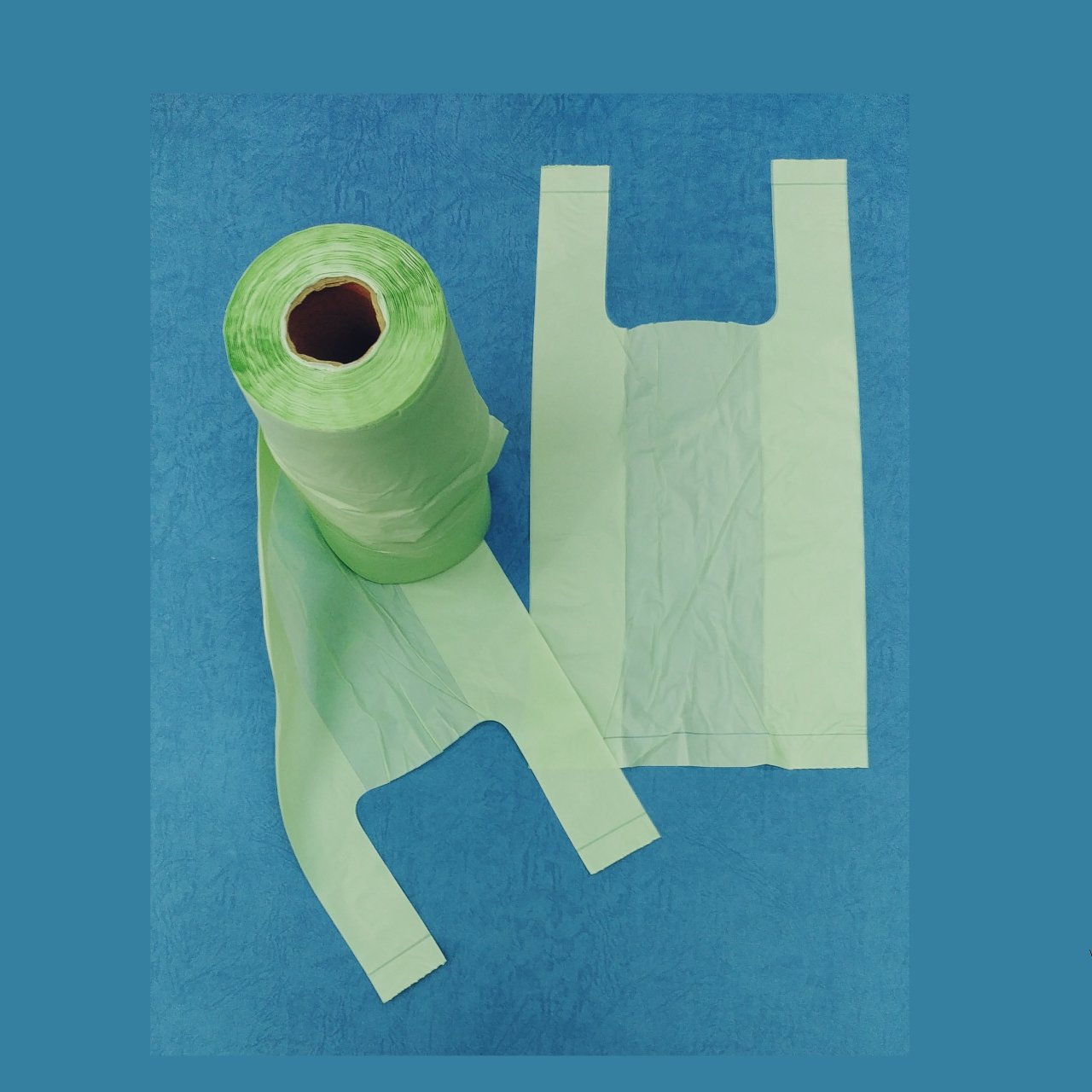 Compoatable T-shirt Bag on Roll